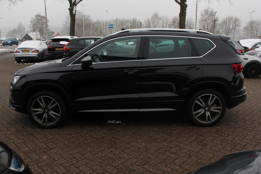 Seat Ateca 1.5 TSI Xperience Business Intense / Trekhaak / Panoramadak / Camera / Virtual Cockpit / CarPlay / 18'' / Keyless / Rijstrooksensor / Navigatie / LED / DAB / Stuur+Stoelverwarming / ACC