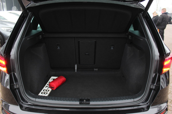 Seat Ateca 1.5 TSI Xperience Business Intense / Trekhaak / Panoramadak / Camera / Virtual Cockpit / CarPlay / 18'' / Keyless / Rijstrooksensor / Navigatie / LED / DAB / Stuur+Stoelverwarming / ACC