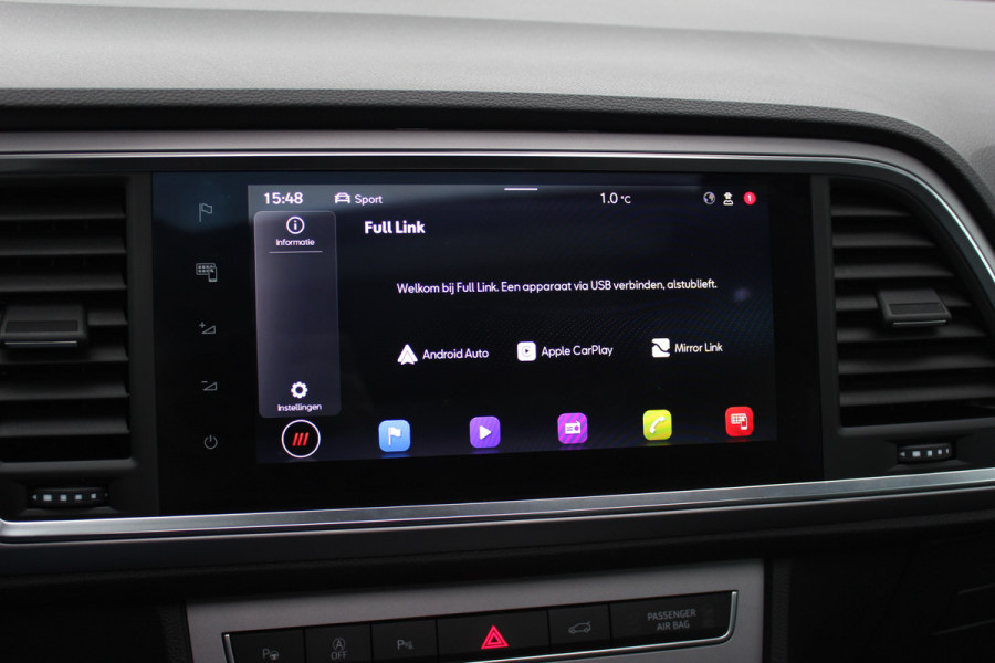 Seat Ateca 1.5 TSI Xperience Business Intense / Trekhaak / Panoramadak / Camera / Virtual Cockpit / CarPlay / 18'' / Keyless / Rijstrooksensor / Navigatie / LED / DAB / Stuur+Stoelverwarming / ACC