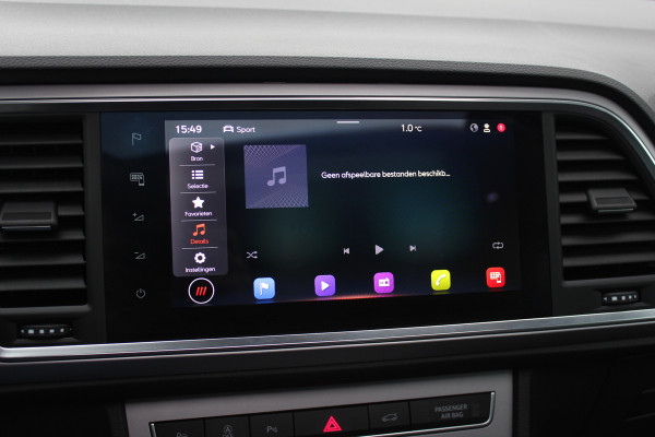 Seat Ateca 1.5 TSI Xperience Business Intense / Trekhaak / Panoramadak / Camera / Virtual Cockpit / CarPlay / 18'' / Keyless / Rijstrooksensor / Navigatie / LED / DAB / Stuur+Stoelverwarming / ACC