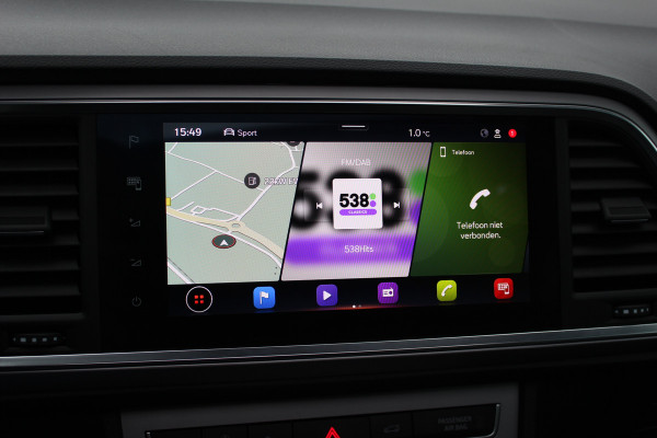 Seat Ateca 1.5 TSI Xperience Business Intense / Trekhaak / Panoramadak / Camera / Virtual Cockpit / CarPlay / 18'' / Keyless / Rijstrooksensor / Navigatie / LED / DAB / Stuur+Stoelverwarming / ACC