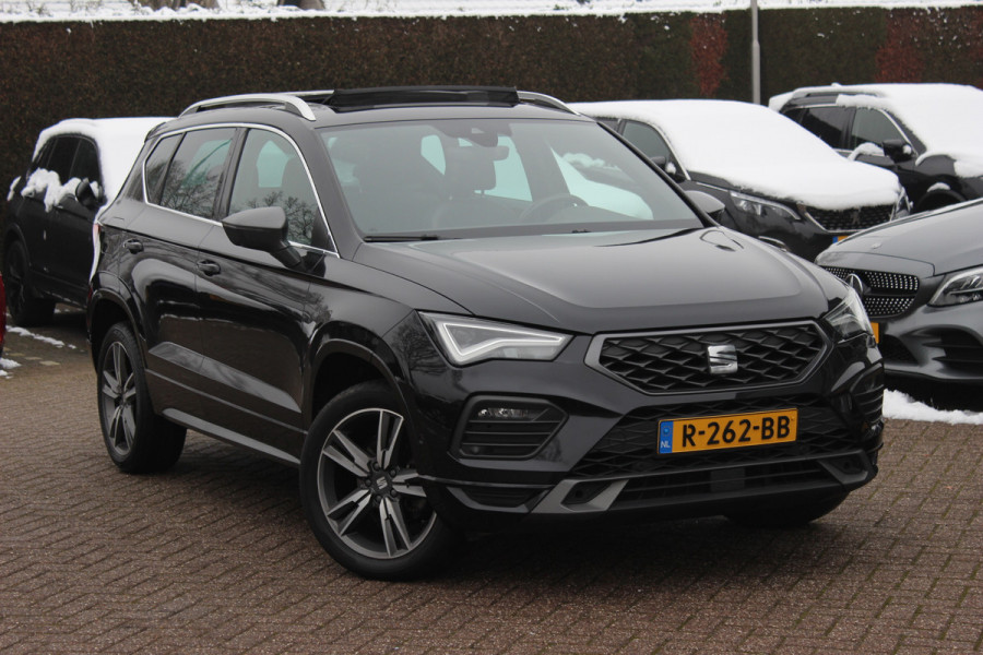 Seat Ateca 1.5 TSI Xperience Business Intense / Trekhaak / Panoramadak / Camera / Virtual Cockpit / CarPlay / 18'' / Keyless / Rijstrooksensor / Navigatie / LED / DAB / Stuur+Stoelverwarming / ACC