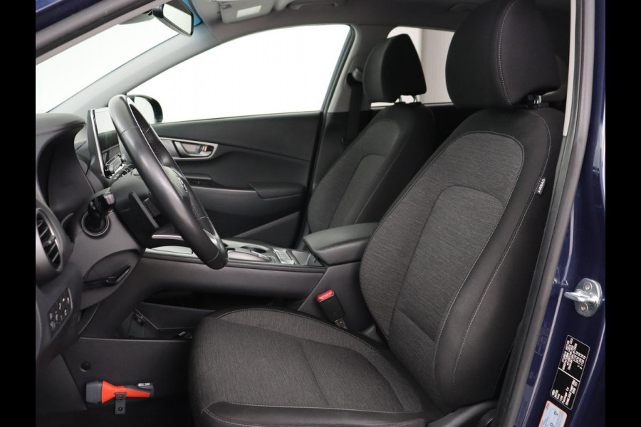 Hyundai Kona EV Fashion 64 kWh | 3-Fase | SOH 100% | Head-Up | Adaptive cruise | Carplay | Warmtepomp | Camera | Krell Audio | Navigatie | Parkeerhulp
