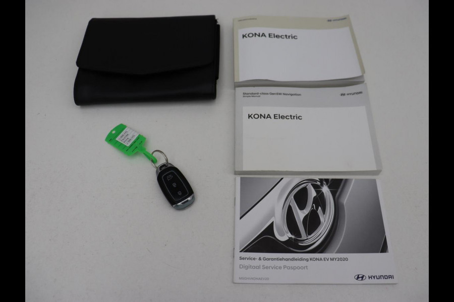 Hyundai Kona EV Fashion 64 kWh | 3-Fase | SOH 100% | Head-Up | Adaptive cruise | Carplay | Warmtepomp | Camera | Krell Audio | Navigatie | Parkeerhulp