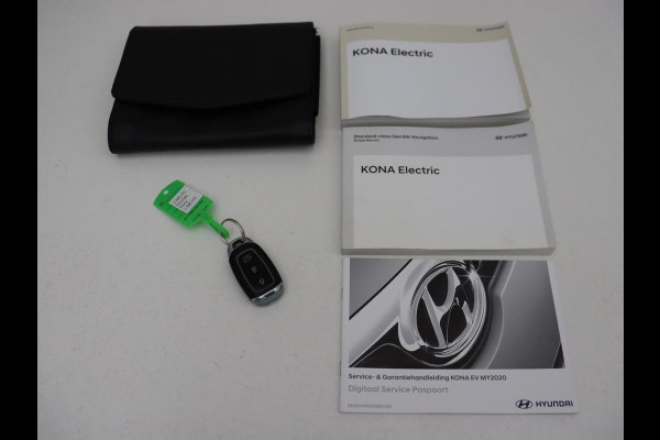 Hyundai Kona EV Fashion 64 kWh | 3-Fase | SOH 100% | Head-Up | Adaptive cruise | Carplay | Warmtepomp | Camera | Krell Audio | Navigatie | Parkeerhulp