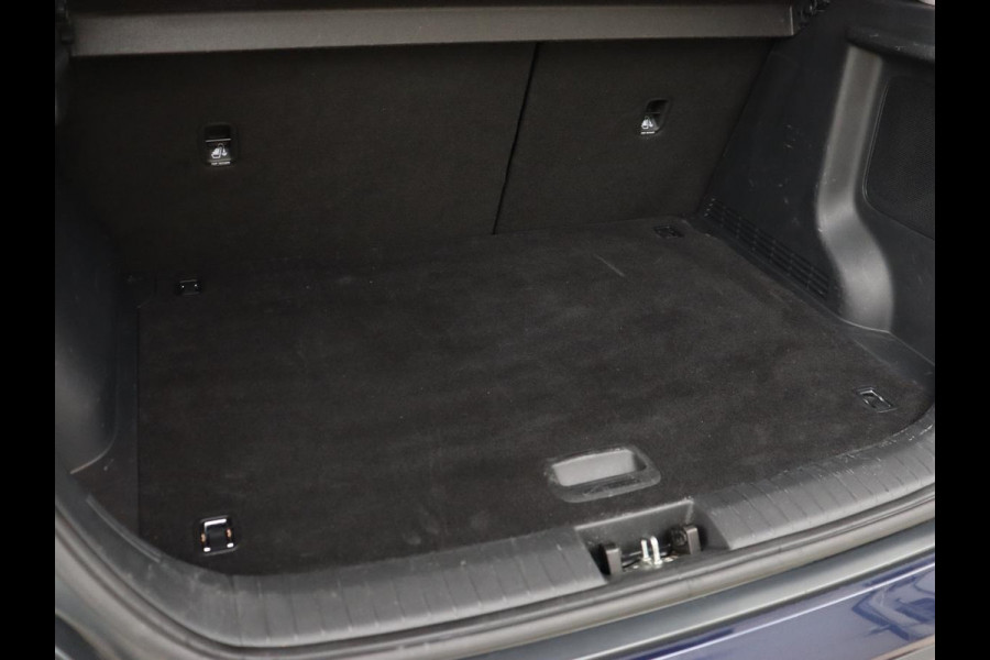 Hyundai Kona EV Fashion 64 kWh | 3-Fase | SOH 100% | Head-Up | Adaptive cruise | Carplay | Warmtepomp | Camera | Krell Audio | Navigatie | Parkeerhulp