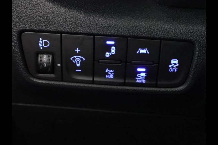 Hyundai Kona EV Fashion 64 kWh | 3-Fase | SOH 100% | Head-Up | Adaptive cruise | Carplay | Warmtepomp | Camera | Krell Audio | Navigatie | Parkeerhulp