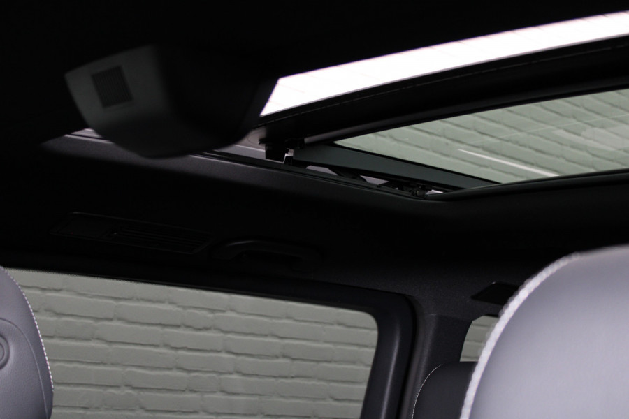 Mercedes-Benz V-Klasse 300d / DC / AMG / Luchtvering / Panorama / 360 Cam / 2x Elec Schuifd / Burmester / Vol Opties / NIEUW!!