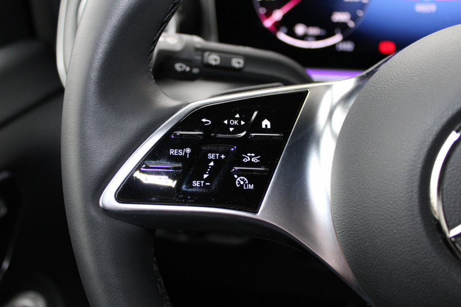 Mercedes-Benz V-Klasse 300d / DC / AMG / Luchtvering / Panorama / 360 Cam / 2x Elec Schuifd / Burmester / Vol Opties / NIEUW!!