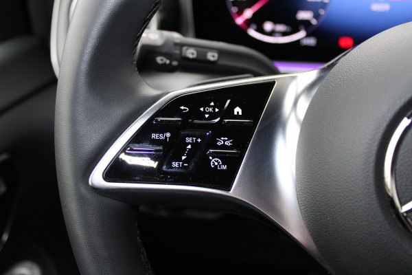 Mercedes-Benz V-Klasse 300d / DC / AMG / Luchtvering / Panorama / 360 Cam / 2x Elec Schuifd / Burmester / Vol Opties / NIEUW!!