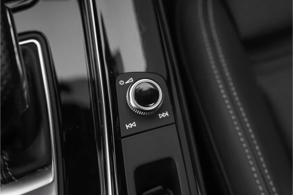 Audi A5 Sportback 35 TFSI S Edition Competition Pano Matrix Zwart Optiek 19"