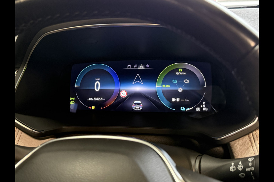 Renault Captur 1.6 E-Tech Plug-in Hybrid 160 Initiale Paris | 360 Camera | Panoramadak