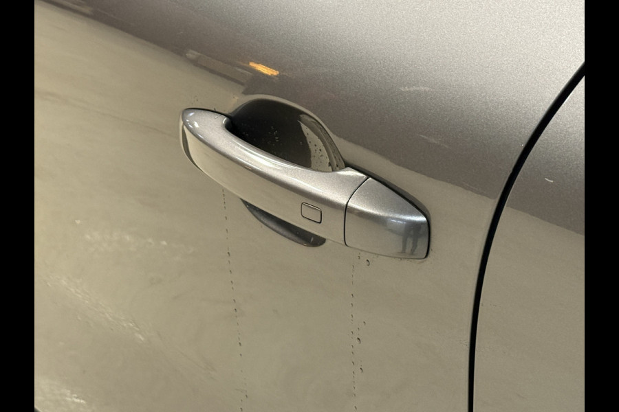 Renault Captur 1.6 E-Tech Plug-in Hybrid 160 Initiale Paris | 360 Camera | Panoramadak