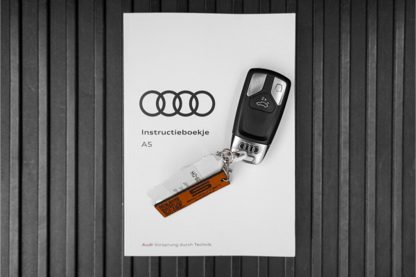 Audi A5 Sportback 35 TFSI S Edition Competition Pano Matrix Zwart Optiek 19"