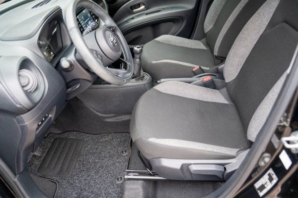 Toyota Aygo X 1.0 VVT-i MT Play|Prijs rijklaar incl. 12 mnd garantie|Camera Carplay/Android auto DAB Bluetooth