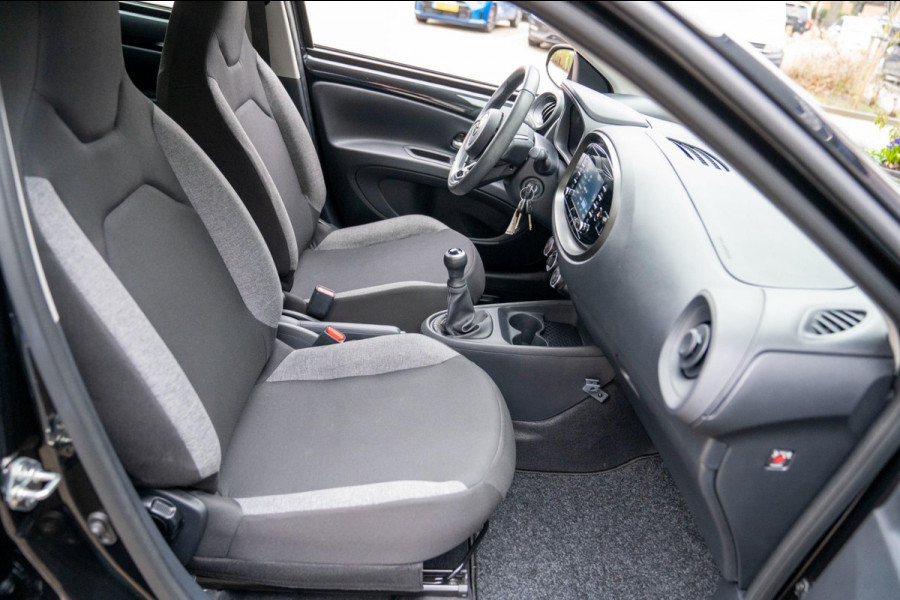 Toyota Aygo X 1.0 VVT-i MT Play|Prijs rijklaar incl. 12 mnd garantie|Camera Carplay/Android auto DAB Bluetooth
