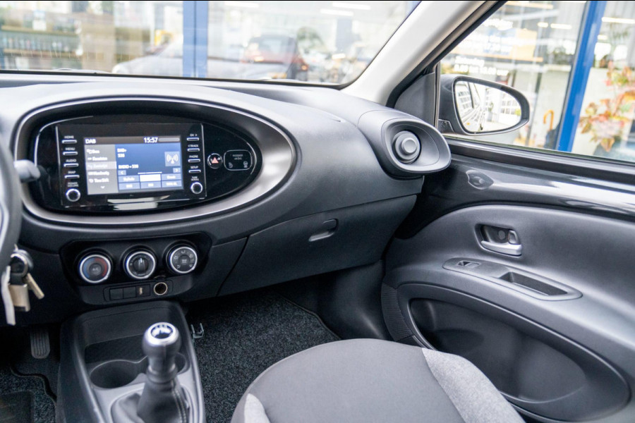 Toyota Aygo X 1.0 VVT-i MT Play|Prijs rijklaar incl. 12 mnd garantie|Camera Carplay/Android auto DAB Bluetooth