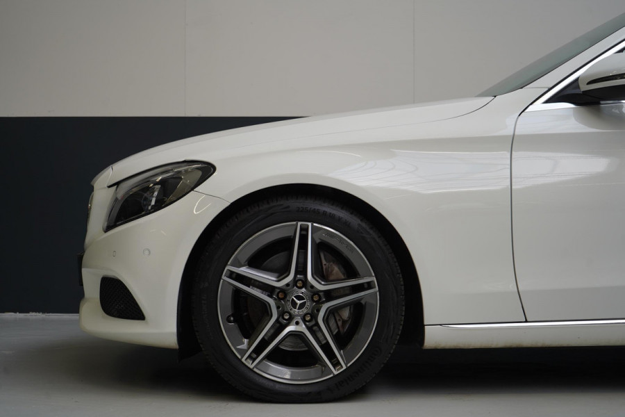 Mercedes-Benz C-Klasse 250 Premium Plus | Panoramadak | Navigatie | Stoelverwarming | Parkeersensoren