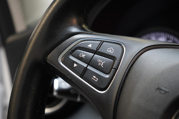 Mercedes-Benz C-Klasse 250 Premium Plus | Panoramadak | Navigatie | Stoelverwarming | Parkeersensoren