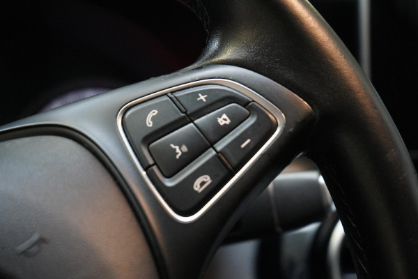 Mercedes-Benz C-Klasse 250 Premium Plus | Panoramadak | Navigatie | Stoelverwarming | Parkeersensoren
