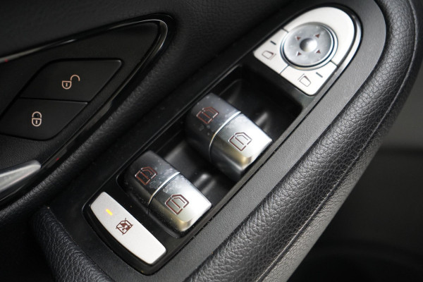 Mercedes-Benz C-Klasse 250 Premium Plus | Panoramadak | Navigatie | Stoelverwarming | Parkeersensoren