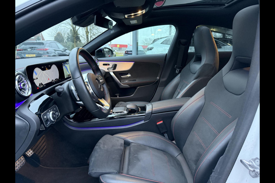 Mercedes-Benz CLA-Klasse 200 Aut AMG Sport Edition | Panorama | Trekhaak | Memory | Apple Carplay |
