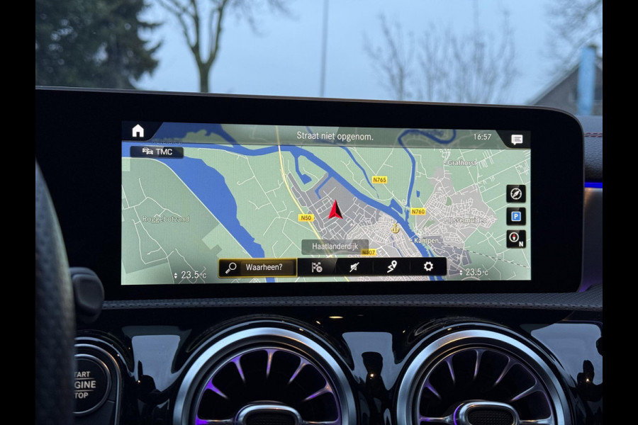 Mercedes-Benz CLA-Klasse 200 Aut AMG Sport Edition | Panorama | Trekhaak | Memory | Apple Carplay |