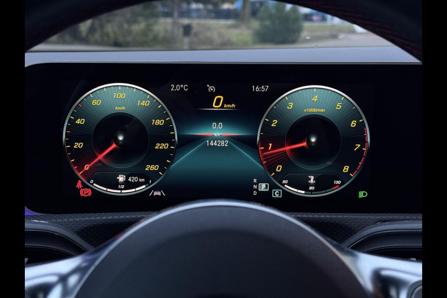 Mercedes-Benz CLA-Klasse 200 Aut AMG Sport Edition | Panorama | Trekhaak | Memory | Apple Carplay |
