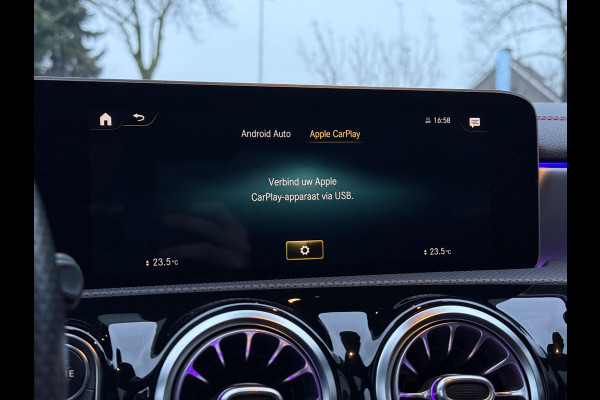 Mercedes-Benz CLA-Klasse 200 Aut AMG Sport Edition | Panorama | Trekhaak | Memory | Apple Carplay |