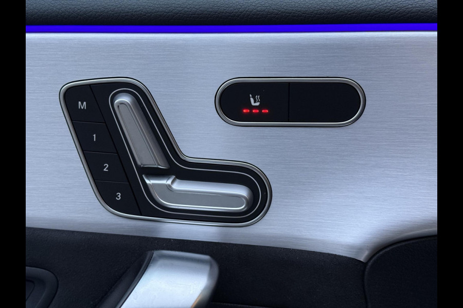 Mercedes-Benz CLA-Klasse 200 Aut AMG Sport Edition | Panorama | Trekhaak | Memory | Apple Carplay |