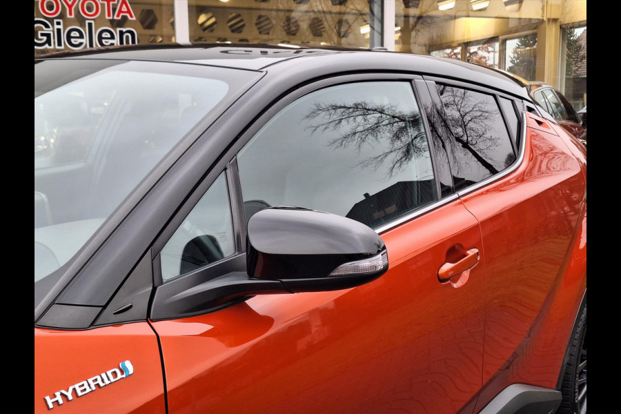 Toyota C-HR 2.0 Hybrid Launch Edition | Leer, Dodehoekherkenning, Parkeersensoren, Stoel + Stuurverwarming, Bi-Tone