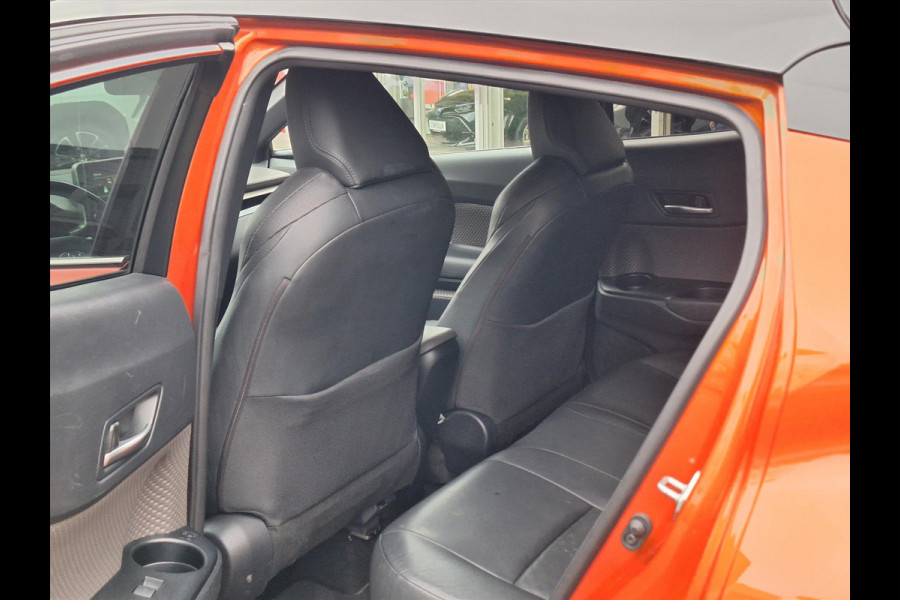 Toyota C-HR 2.0 Hybrid Launch Edition | Leer, Dodehoekherkenning, Parkeersensoren, Stoel + Stuurverwarming, Bi-Tone