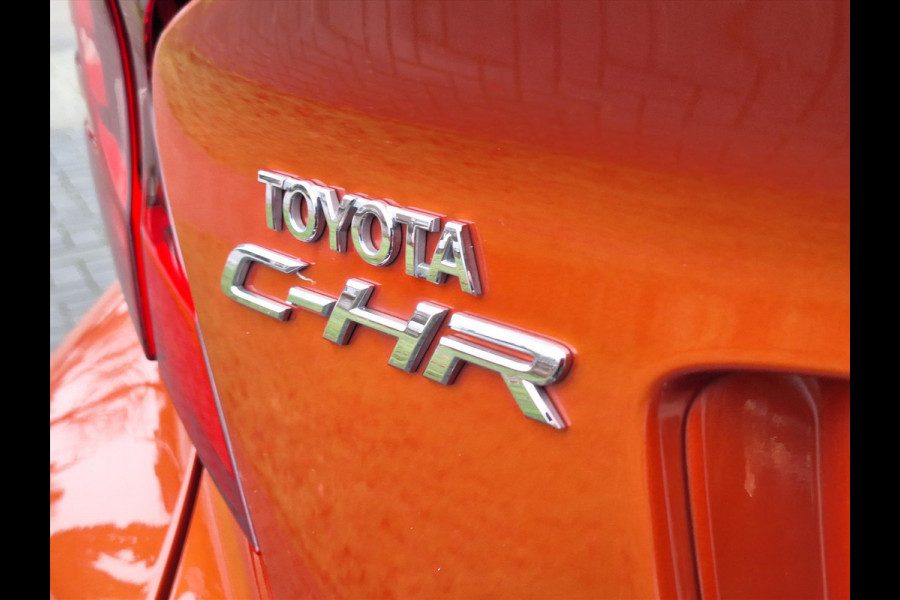 Toyota C-HR 2.0 Hybrid Launch Edition | Leer, Dodehoekherkenning, Parkeersensoren, Stoel + Stuurverwarming, Bi-Tone