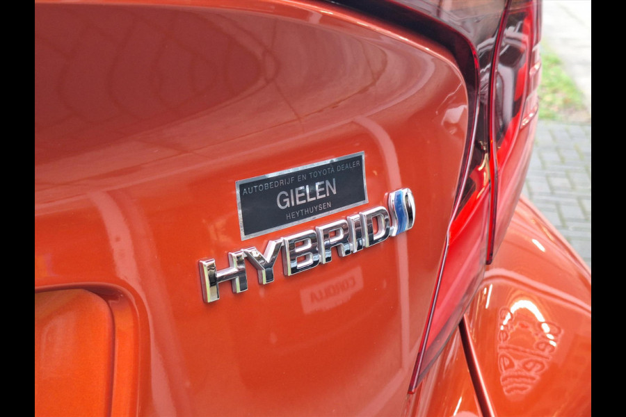Toyota C-HR 2.0 Hybrid Launch Edition | Leer, Dodehoekherkenning, Parkeersensoren, Stoel + Stuurverwarming, Bi-Tone