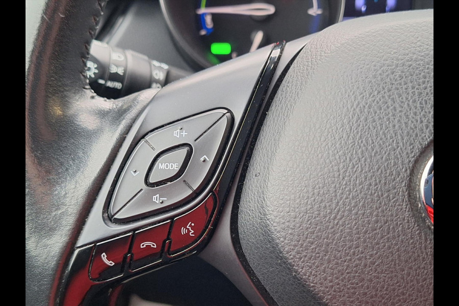 Toyota C-HR 2.0 Hybrid Launch Edition | Leer, Dodehoekherkenning, Parkeersensoren, Stoel + Stuurverwarming, Bi-Tone