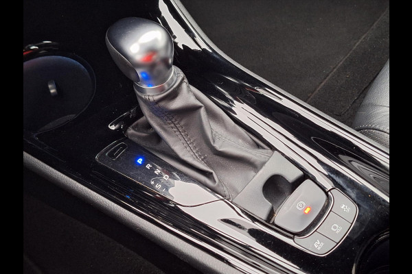 Toyota C-HR 2.0 Hybrid Launch Edition | Leer, Dodehoekherkenning, Parkeersensoren, Stoel + Stuurverwarming, Bi-Tone