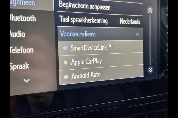 Toyota C-HR 2.0 Hybrid Launch Edition | Leer, Dodehoekherkenning, Parkeersensoren, Stoel + Stuurverwarming, Bi-Tone