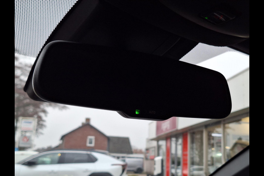 Toyota C-HR 2.0 Hybrid Launch Edition | Leer, Dodehoekherkenning, Parkeersensoren, Stoel + Stuurverwarming, Bi-Tone