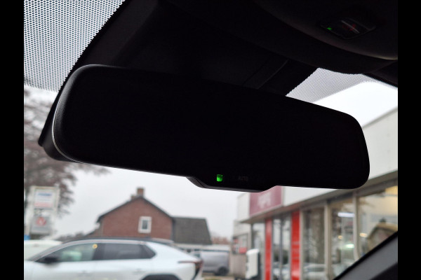 Toyota C-HR 2.0 Hybrid Launch Edition | Leer, Dodehoekherkenning, Parkeersensoren, Stoel + Stuurverwarming, Bi-Tone