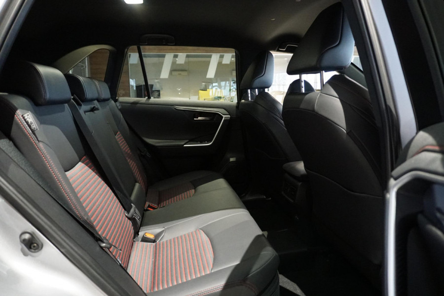 Toyota RAV4 2.5 Plug-in Hybrid AWD Bi-Tone Plus + DODEHOEK / JBL / 360 CAMERA