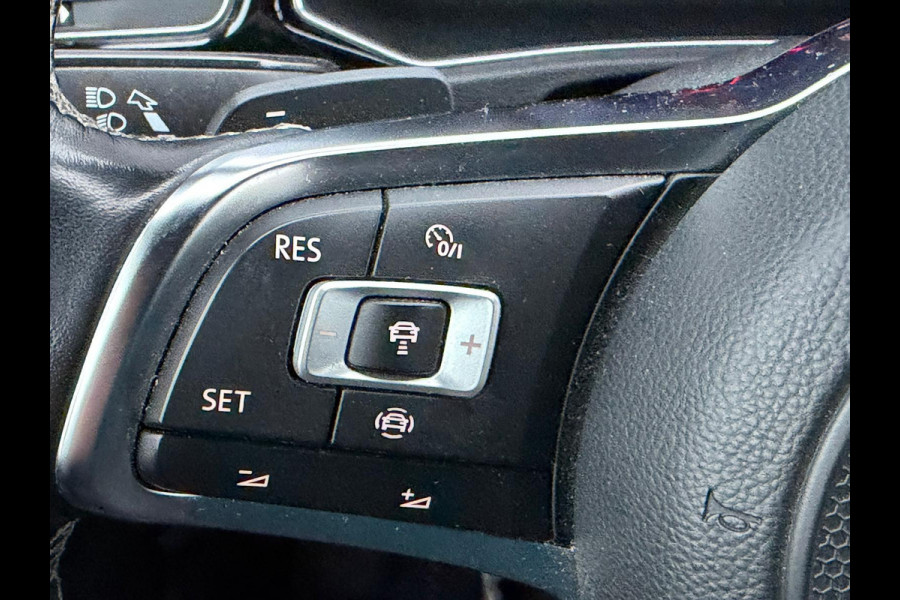 Volkswagen T-Roc 1.5 TSI Sport Business R BLACK EDITION