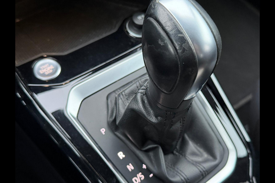 Volkswagen T-Roc 1.5 TSI Sport Business R BLACK EDITION