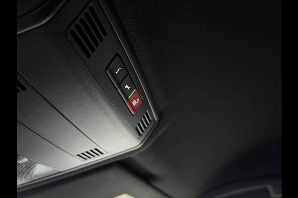 Volkswagen T-Roc 1.5 TSI Sport Business R BLACK EDITION