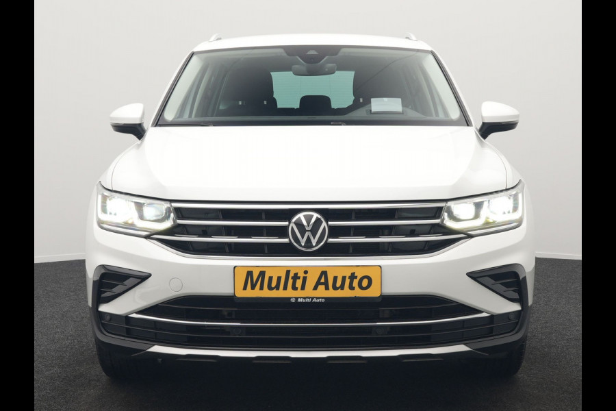 Volkswagen Tiguan 1.4 TSI eHybrid Elegance Plug In Hybrid 245pk Dealer O.H. PHEV | Trekhaak Af Fabriek | Adaptive Cruise | Head Up | Camera | Alcantara Comfortstoelen Verwarmd | Sfeerverlichting | IQ Light | Apple Carplay | Virtual | Blis | Navigatie | DAB |
