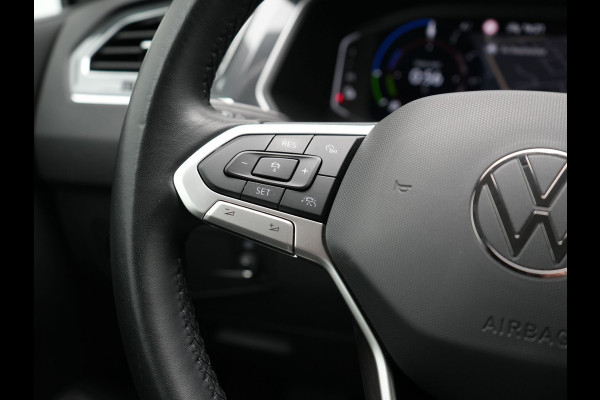 Volkswagen Tiguan 1.4 TSI eHybrid Elegance Plug In Hybrid 245pk Dealer O.H. PHEV | Trekhaak Af Fabriek | Adaptive Cruise | Head Up | Camera | Alcantara Comfortstoelen Verwarmd | Sfeerverlichting | IQ Light | Apple Carplay | Virtual | Blis | Navigatie | DAB |