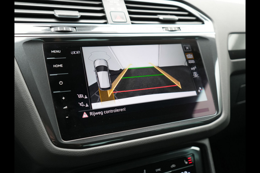 Volkswagen Tiguan 1.4 TSI eHybrid Elegance Plug In Hybrid 245pk Dealer O.H. PHEV | Trekhaak Af Fabriek | Adaptive Cruise | Head Up | Camera | Alcantara Comfortstoelen Verwarmd | Sfeerverlichting | IQ Light | Apple Carplay | Virtual | Blis | Navigatie | DAB |