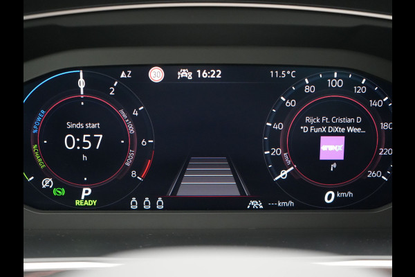 Volkswagen Tiguan 1.4 TSI eHybrid Elegance Plug In Hybrid 245pk Dealer O.H. PHEV | Trekhaak Af Fabriek | Adaptive Cruise | Head Up | Camera | Alcantara Comfortstoelen Verwarmd | Sfeerverlichting | IQ Light | Apple Carplay | Virtual | Blis | Navigatie | DAB |