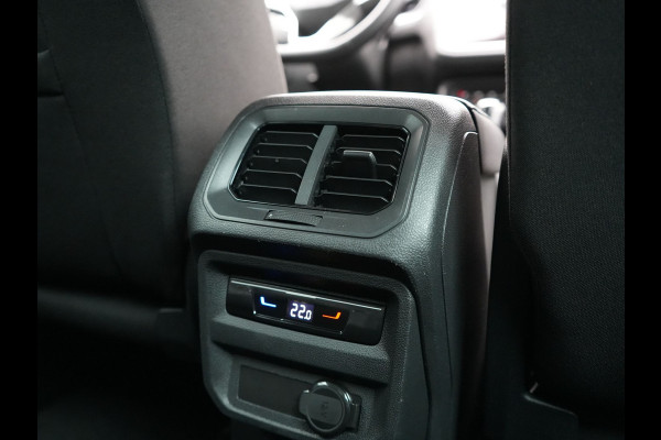 Volkswagen Tiguan 1.4 TSI eHybrid Elegance Plug In Hybrid 245pk Dealer O.H. PHEV | Trekhaak Af Fabriek | Adaptive Cruise | Head Up | Camera | Alcantara Comfortstoelen Verwarmd | Sfeerverlichting | IQ Light | Apple Carplay | Virtual | Blis | Navigatie | DAB |