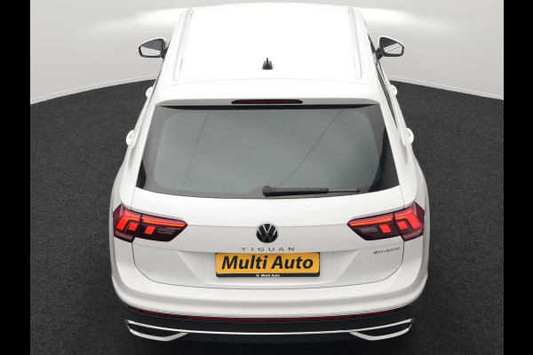 Volkswagen Tiguan 1.4 TSI eHybrid Elegance Plug In Hybrid 245pk Dealer O.H. PHEV | Trekhaak Af Fabriek | Adaptive Cruise | Head Up | Camera | Alcantara Comfortstoelen Verwarmd | Sfeerverlichting | IQ Light | Apple Carplay | Virtual | Blis | Navigatie | DAB |