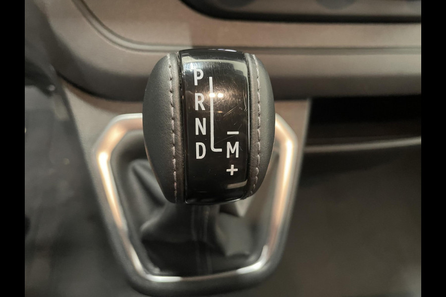 Renault Trafic 2.0 DCi 150pk T30 L2H1 Advance Navigatie Airco Lichtmetalen velgen Betimmering Trekhaak Camera Parkeer sensoren Dab